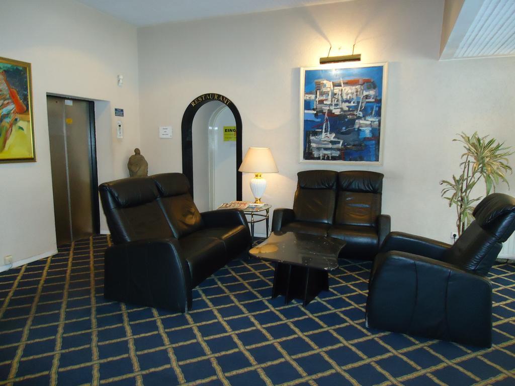 Hotel Kubrat Am Checkpoint Charlie 베를린 외부 사진